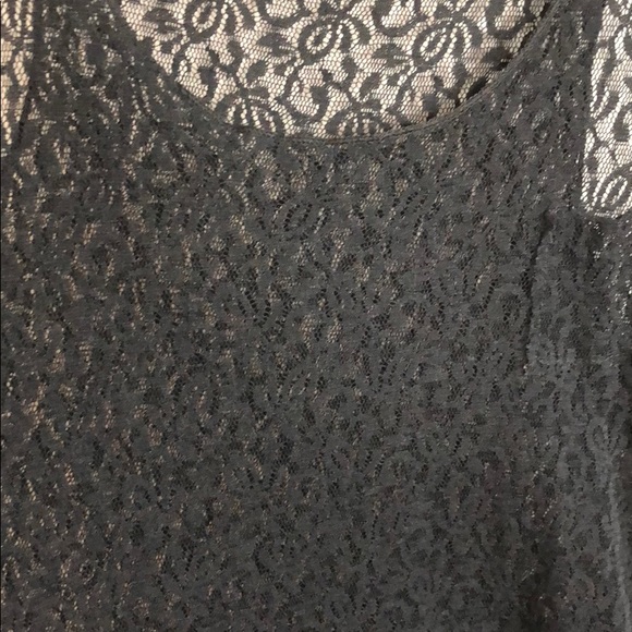 Flowing Lace Tank Top - Picture 4 of 6